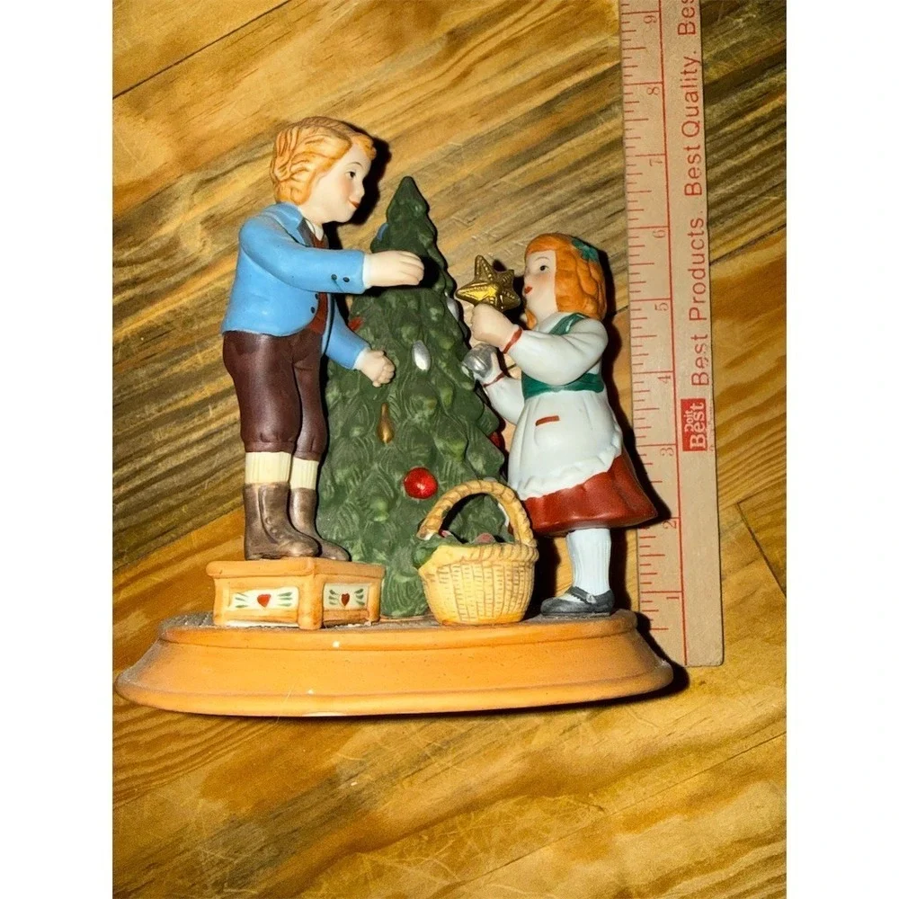 Avon holiday charm